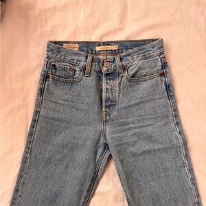 Levi’s Wedgie Straight Crop Jeans